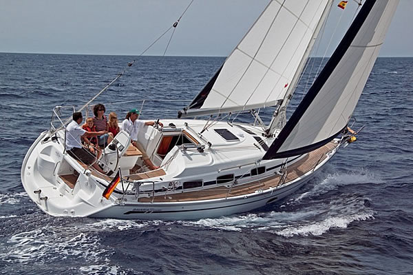 Bavaria 33 cruiser